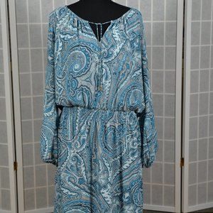 WHBM blue/gray/white split sleeve paisley dress